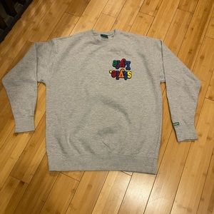 Large Grey Lyfestyle Crew Neck. Rainbow letters.  Previously loved. Great Condit